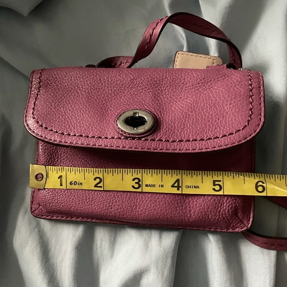 Coach medium-plum purple wallet crossbody - Picture 5 of 7